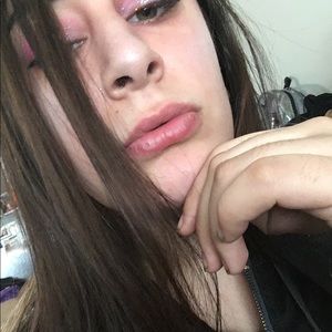 Meet your Posher, Corrine